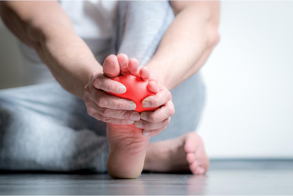 pain in the forefoot possibly caused by joint synovitis